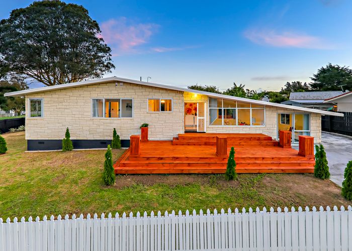  at 13 Damian Way, Weymouth, Auckland