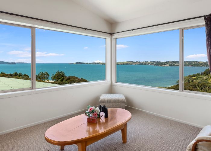  at 10 Puriri Place, Sandspit, Warkworth