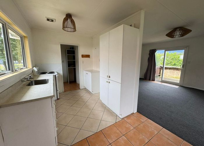  at 33 Delaware Grove, Totara Park, Upper Hutt, Wellington
