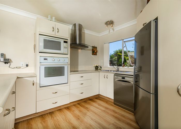  at 3 Gala Place, Henderson, Auckland