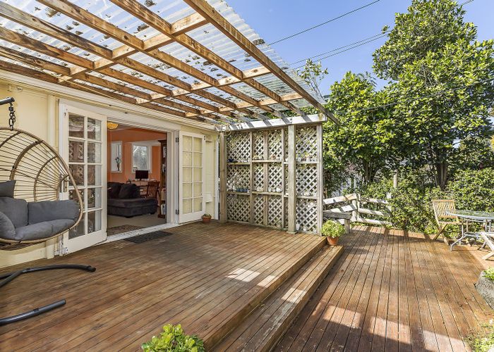  at 13 St Albans Avenue, Karori, Wellington
