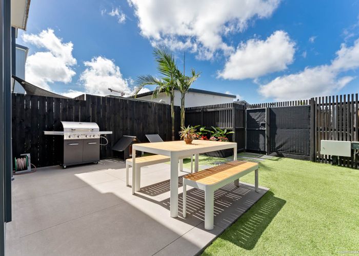 at 4/7 Scott Road, Hobsonville, Auckland