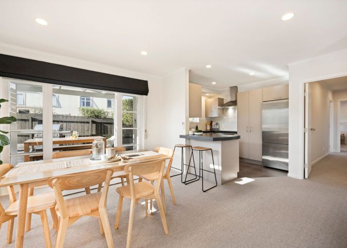  at 1/5 HOHERIA ROAD, Onehunga, Auckland