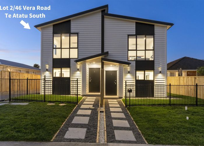  at 2/46 Vera Road, Te Atatu South, Auckland
