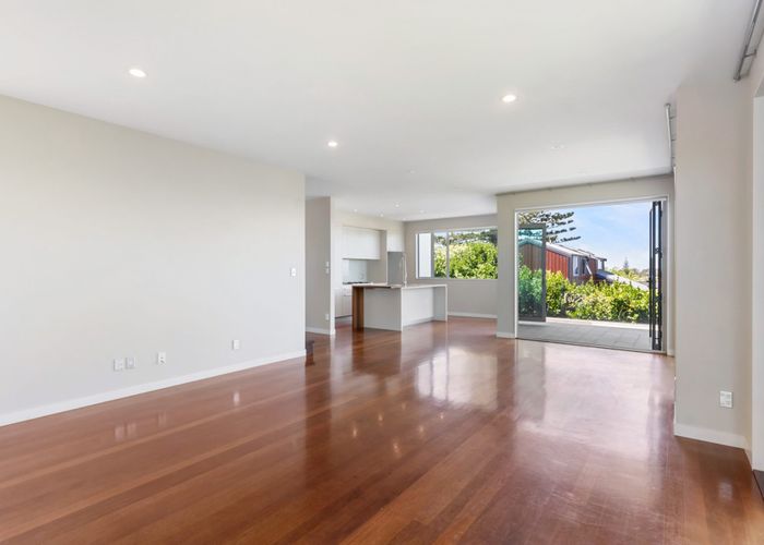  at 5a Aberdeen Road, Castor Bay, North Shore City, Auckland