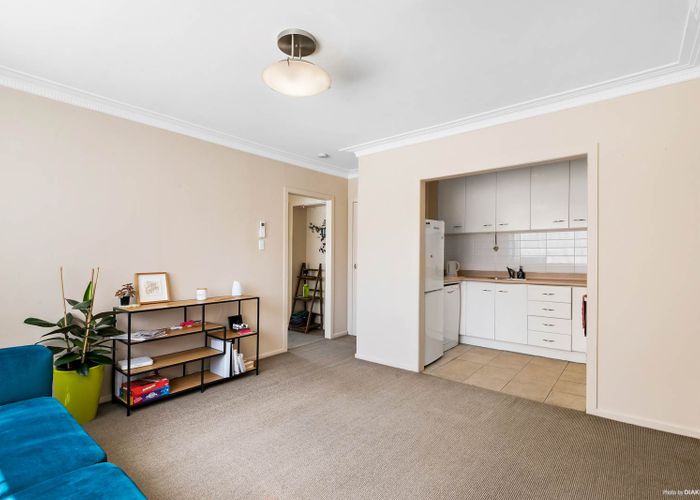  at 2/18 Hackett Street, Ponsonby, Auckland