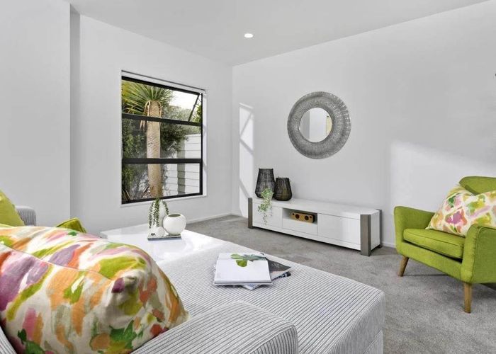  at 8/40 Scarlet Oak Drive, Schnapper Rock, Auckland