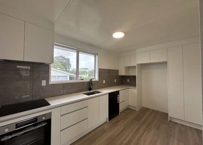  at 8a Dennis Rd, Papatoetoe, Manukau City, Auckland