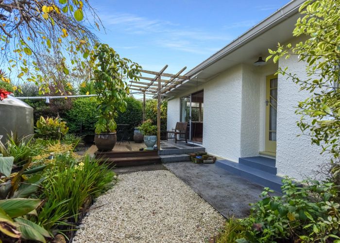  at 80 Old Mill Road, Brooklyn