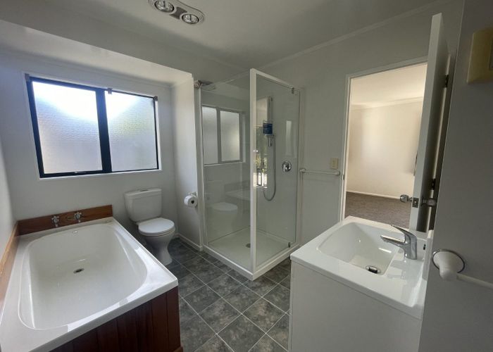  at 4/15 Glanmire Road, Newlands, Wellington, Wellington