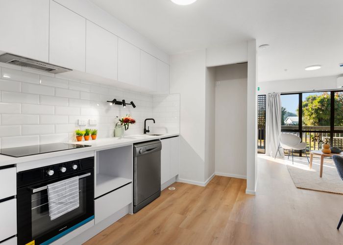  at E1/418 Albany Highway, Albany, North Shore City, Auckland