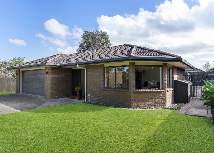 at 6 Glesan Place, Beachlands, Auckland