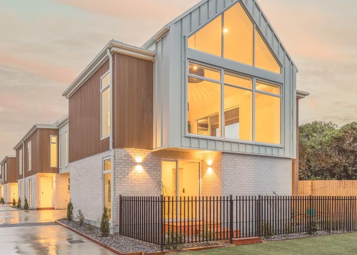  at 4/49 Marine Parade, North New Brighton, Christchurch