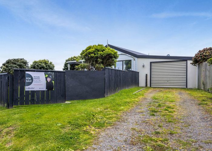  at 16 Pohutukawa Drive, Opunake