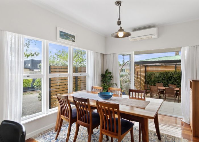  at 18 Mcnicol Street, Fairfield, Hamilton