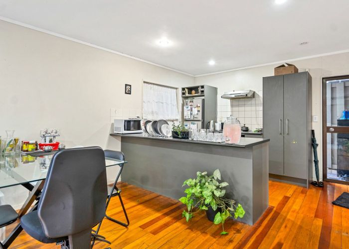  at 12/76 Riversdale Road, Avondale, Auckland City, Auckland
