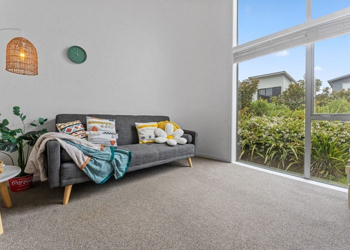 at 33 Kanuka Road, Hobsonville, Waitakere City, Auckland