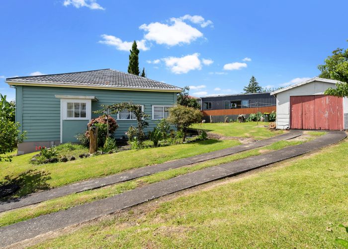  at 110 Edmonton Road, Henderson, Auckland
