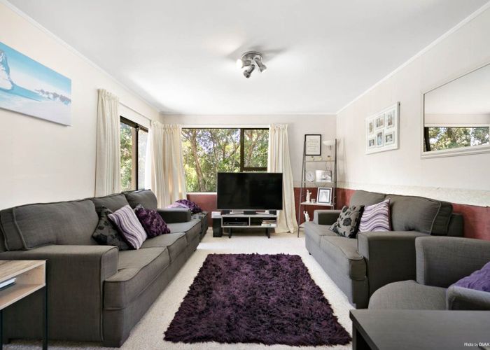  at 55 Oaktree Avenue, Browns Bay, Auckland