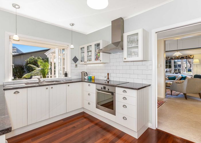  at 10 Kowhai Street, Eastbourne, Lower Hutt, Wellington