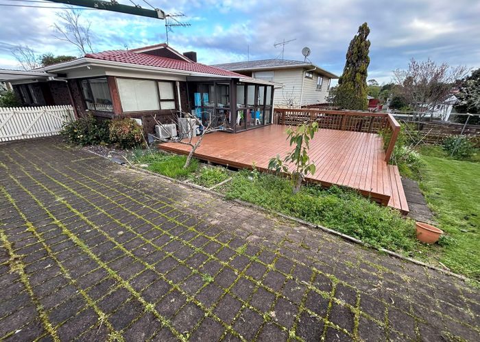  at 17  Pooley Street, Pakuranga Heights, Manukau City, Auckland