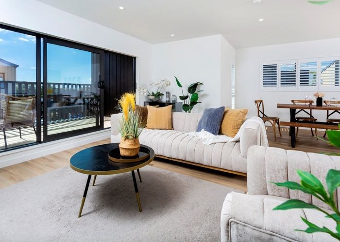  at 2 Irwin Lane, Mairangi Bay, North Shore City, Auckland