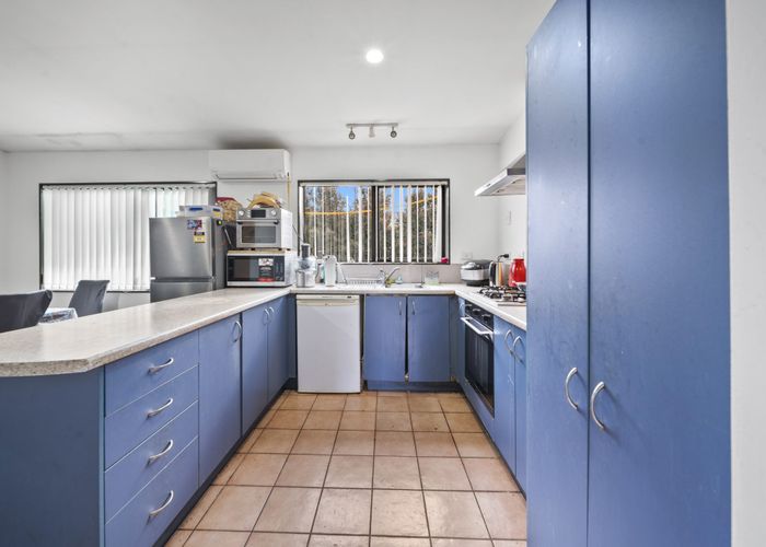  at 27 Robertson Road, Favona, Manukau City, Auckland