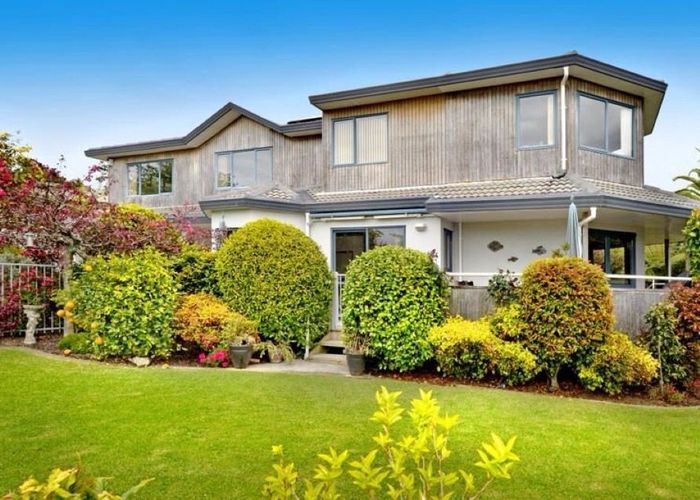  at 2 Rimu Rise, Albany, North Shore City, Auckland
