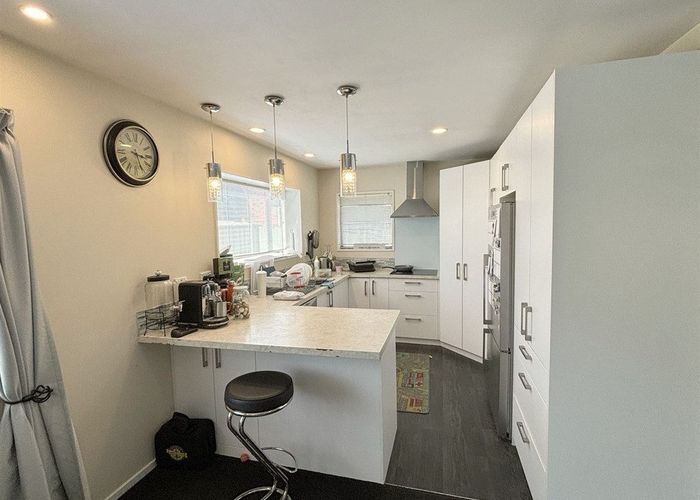  at 1b Brockhall Lane, Avonhead, Christchurch City, Canterbury