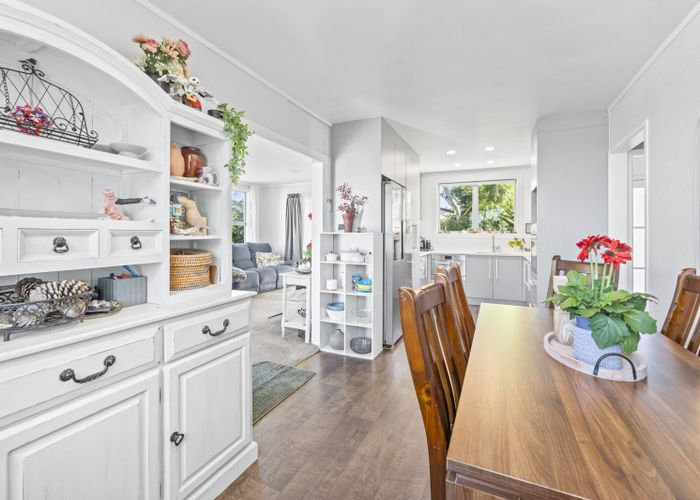 at 13 Helleur Road, Massey, Waitakere City, Auckland
