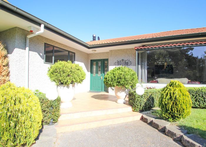  at 41 Equestrian Lane, Bridge Pa, Hastings