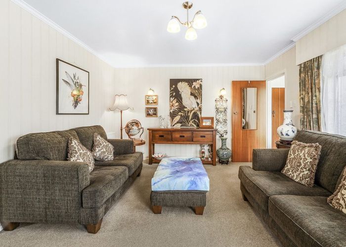  at 33 De Vere Crescent, Chartwell, Hamilton