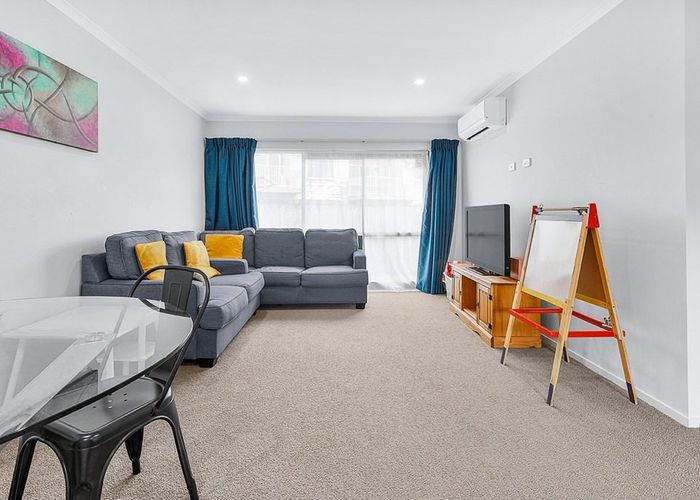  at 5/5 Jones Crescent, Melville, Hamilton