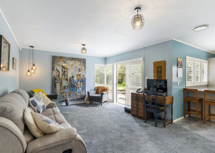  at 35 Whiting Grove, West Harbour, Auckland