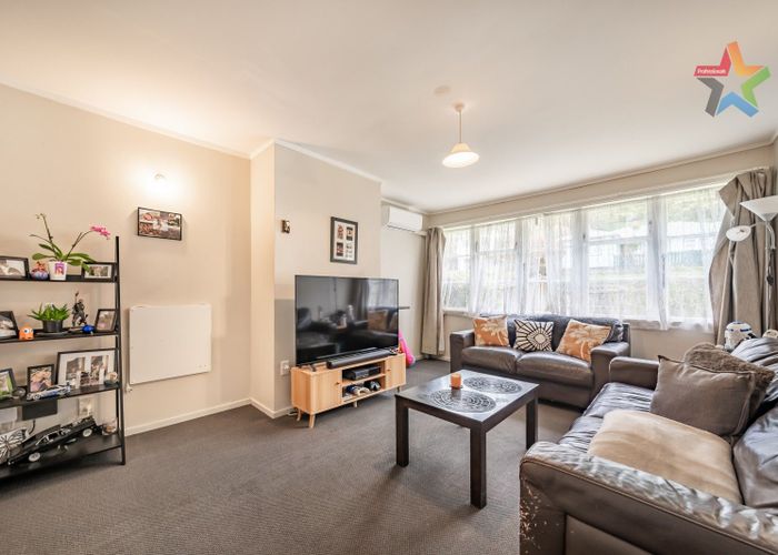  at 34 Bird Grove, Stokes Valley, Lower Hutt