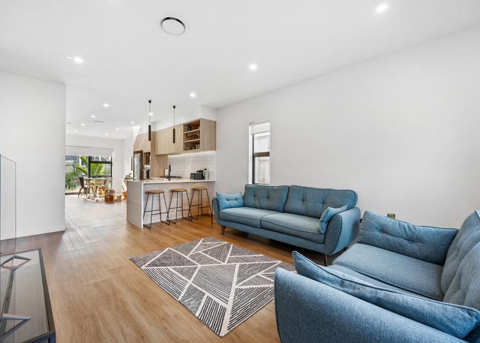  at 6 Coast Garden Drive, Hobsonville, Waitakere City, Auckland