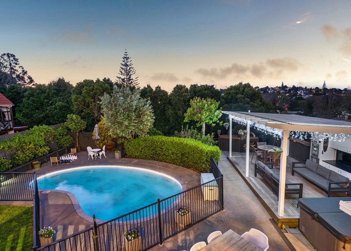  at 48 Marlborough Avenue, Glenfield, North Shore City, Auckland