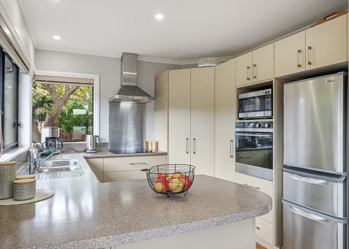  at 68 Hillcrest Road, Raumati Beach, Paraparaumu