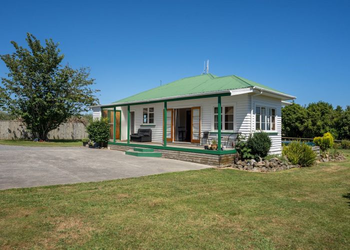 For sale 35 North Manakau Road, Manakau, Horowhenua, Manawatu