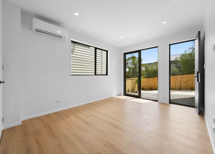  at Lot 2/5 Raphael Place, West Harbour, Waitakere City, Auckland