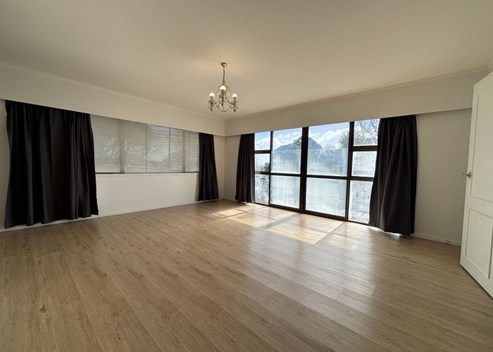  at 2/3 Diorella Drive, Clover Park, Manukau City, Auckland