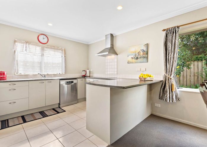  at 7 Sires Parkway, Takanini, Auckland