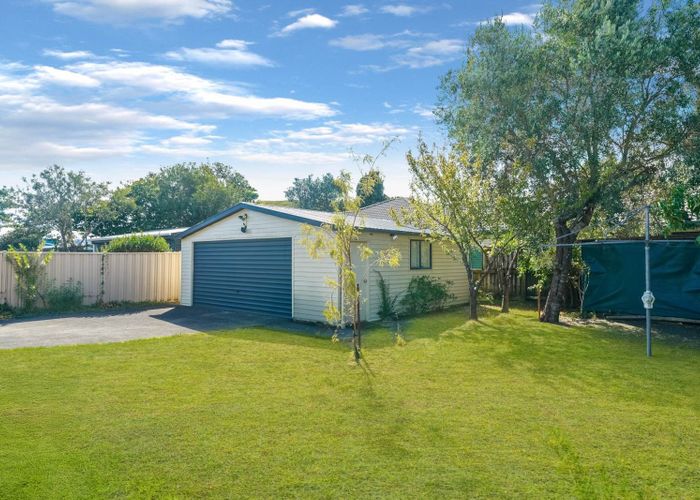  at 33 Miller Road, Mangere Bridge, Auckland