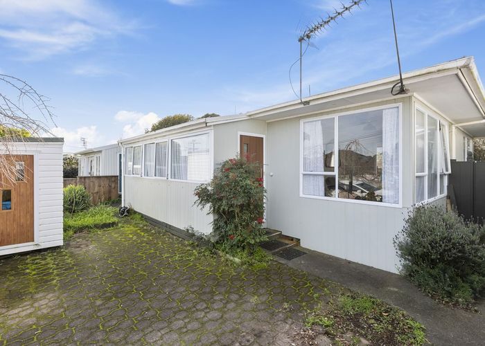  at 6 Omata Road, Westown, New Plymouth, Taranaki