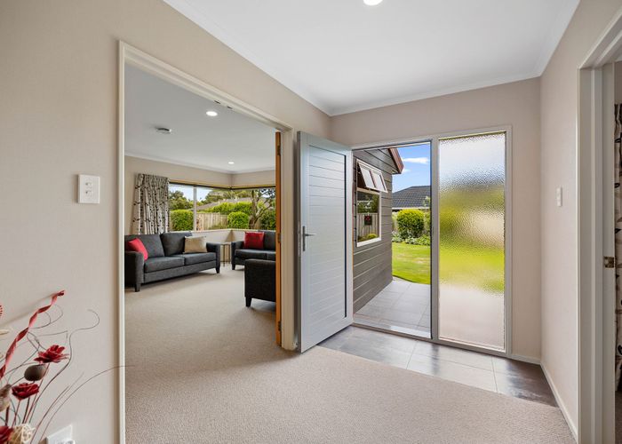  at 3C Larsen Place, Merrilands, New Plymouth