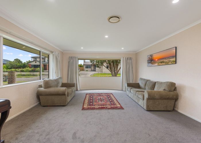 For sale 158 Ruapehu Drive, Fitzherbert, Palmerston North, Manawatu