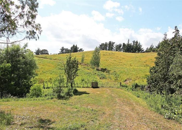  at 27 Maisey Road, Redwood Valley