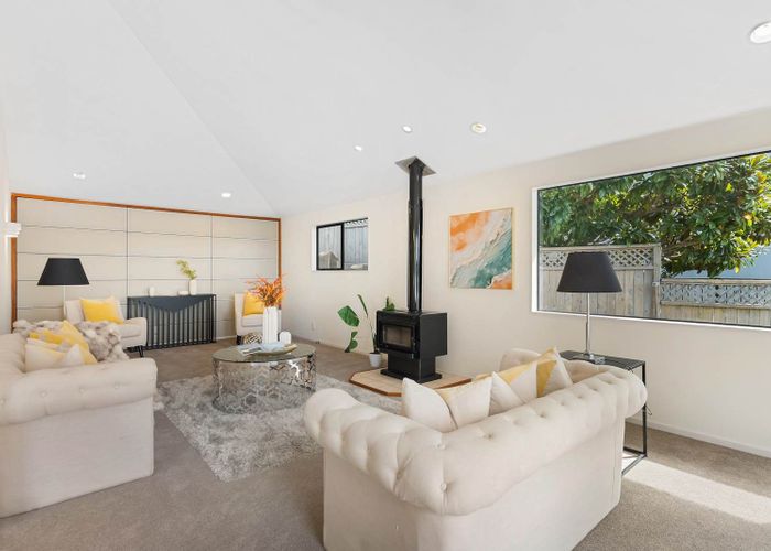  at 60 Bayside Drive, Browns Bay, North Shore City, Auckland