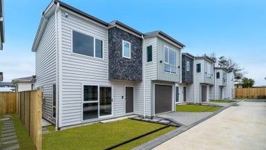  at 121E Tui Road, Papatoetoe, Auckland