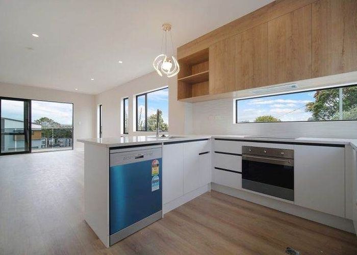  at 95C Woodglen Road, Glen Eden, Waitakere City, Auckland